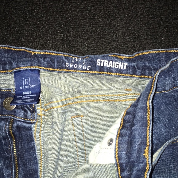 Blue basic jeans …again - Picture 2 of 2